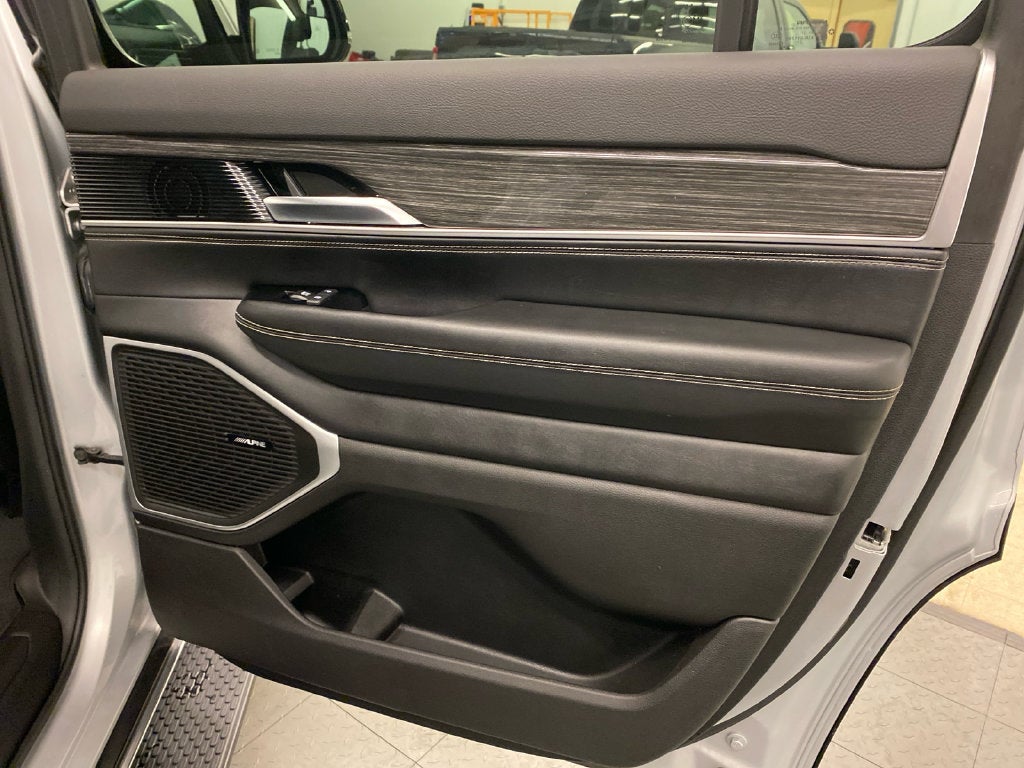 2022 Jeep Wagoneer Series II