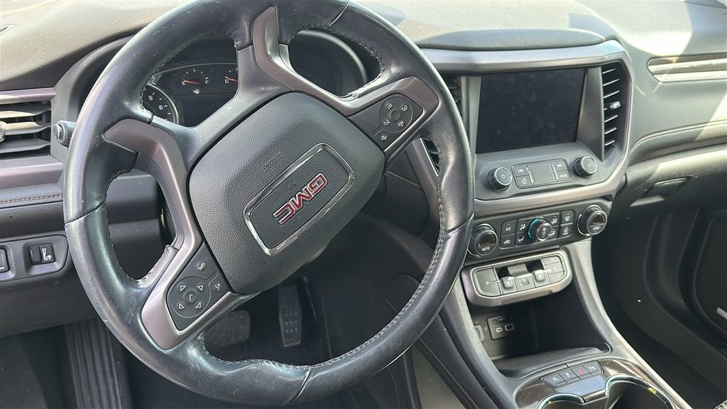 2022 GMC Acadia AT4