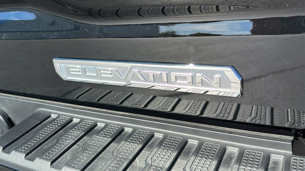 2025 GMC Sierra 1500 Elevation