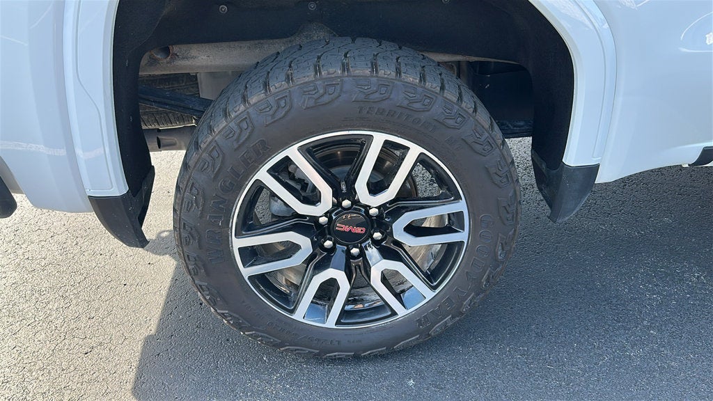 2025 GMC Sierra 1500 AT4