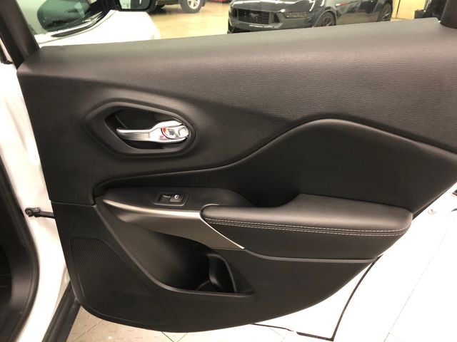 2020 Jeep Cherokee Limited ROOF