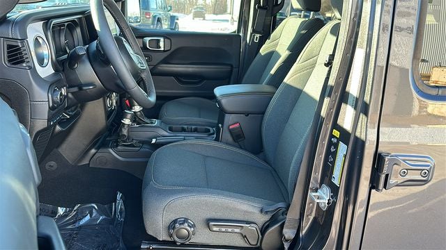 2025 Jeep Wrangler Sahara 4xe