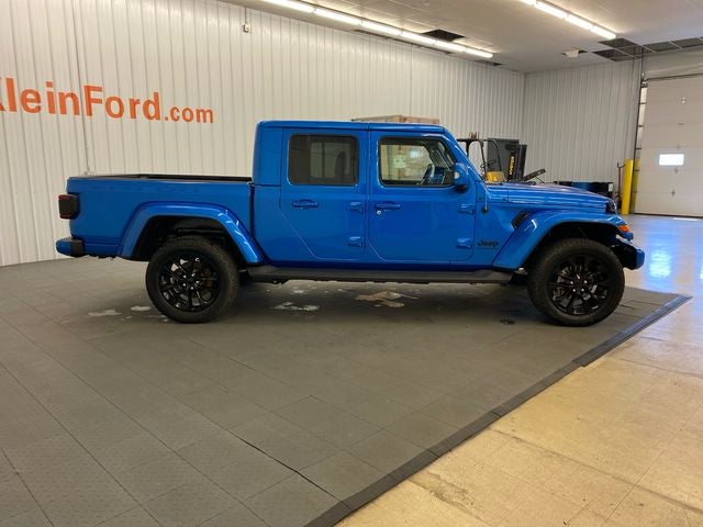 2022 Jeep Gladiator Overland TOW PACKAGE
