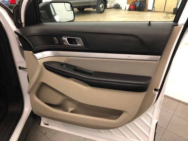 2018 Ford Explorer Base TOW PACKAGE