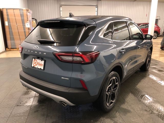 2026 Ford Escape Platinum