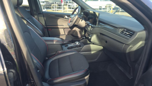 2024 Ford Escape ST-Line Select TECH 2 PACKAGE