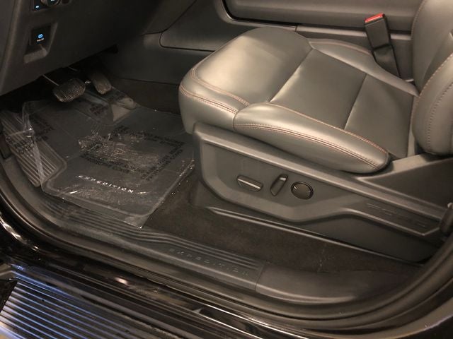 2025 Ford Expedition Active 202A/ROOF