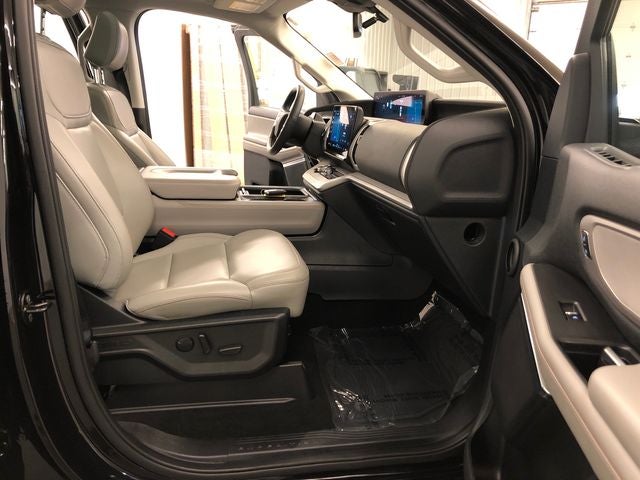 2025 Ford Expedition Active 202A/ROOF