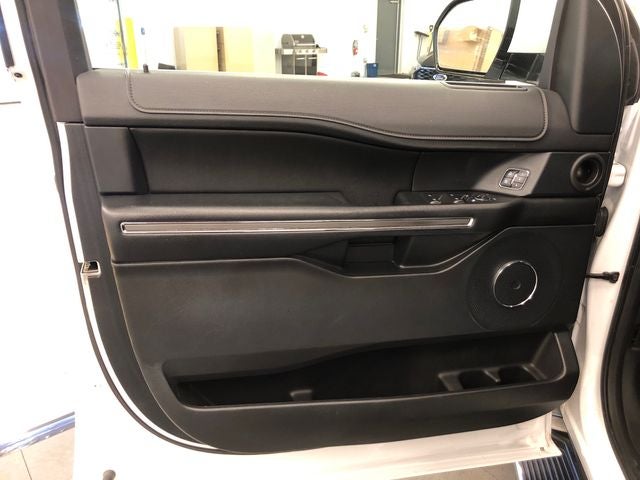 2019 Ford Expedition XLT 202a
