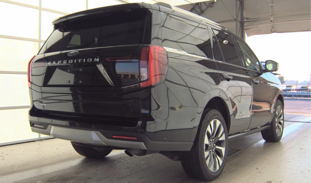 2025 Ford Expedition Platinum