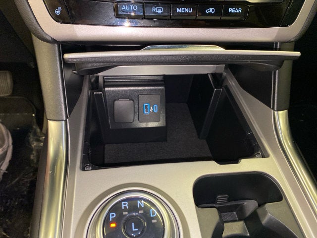 2023 Ford Explorer XLT SPORT/TOW PACKAGE