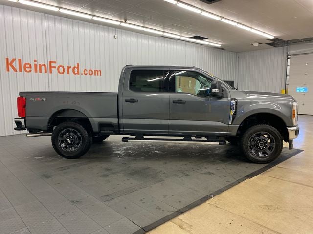 2027 Ford F-250SD XLT