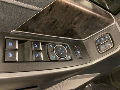 2025 Ford F-250SD Lariat BLACK APPEARANCE