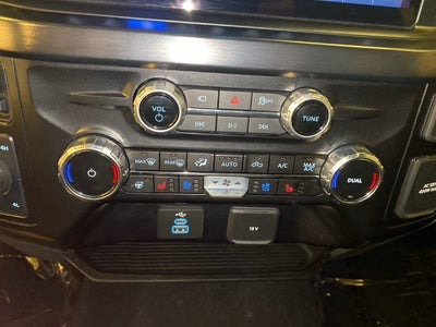 2025 Ford F-250SD Lariat BLACK APPEARANCE