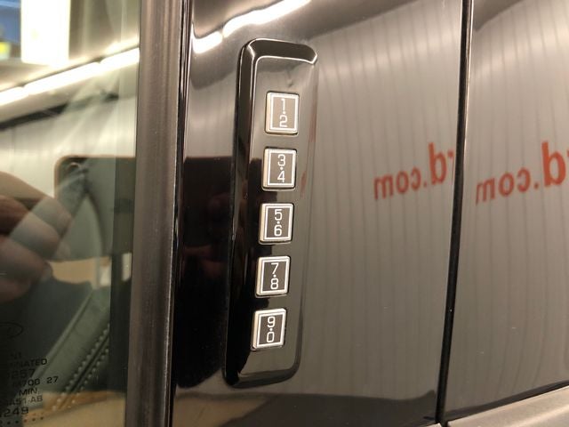 2022 Ford F-150 XLT 302A/BENCH SEAT