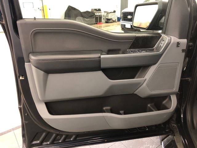 2022 Ford F-150 XLT 302A/BENCH SEAT