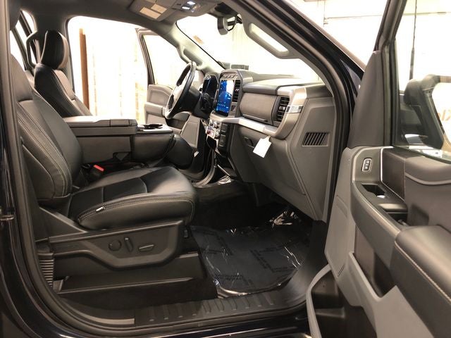 2022 Ford F-150 XLT 302A/BENCH SEAT