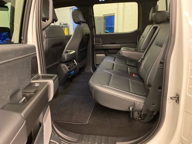 2024 Ford F-150 Lariat ROOF/BLACK APPEARANCE PACKAGE