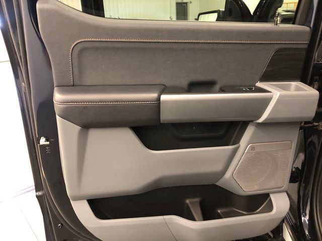 2025 Ford F-150 Lariat CHROME PACKAGE