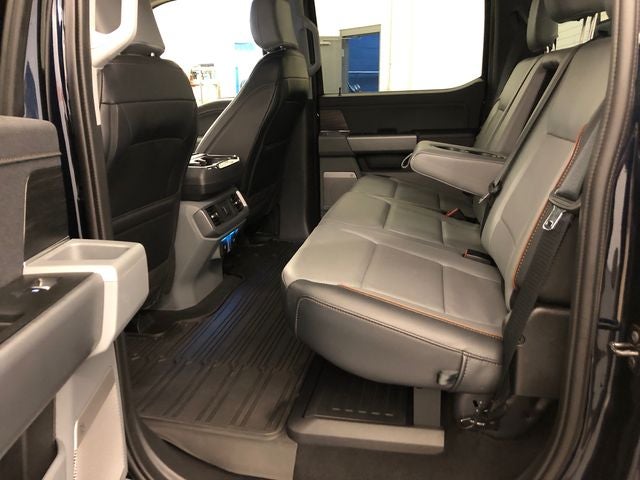 2025 Ford F-150 Lariat CHROME PACKAGE