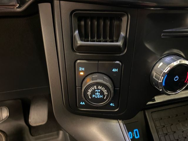 2024 Ford F-150 Lariat ROOF/BLACK APPEARANCE PACKAGE