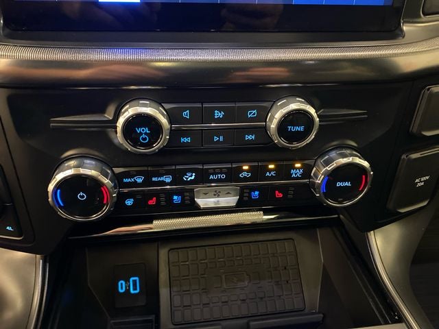 2024 Ford F-150 Lariat ROOF/BLACK APPEARANCE PACKAGE
