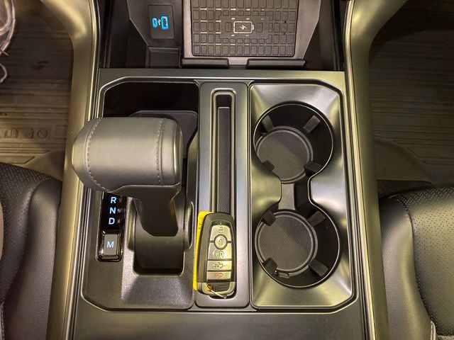 2024 Ford F-150 Lariat ROOF/BLACK APPEARANCE PACKAGE