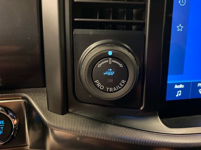 2025 Ford F-150 Lariat BLACK APPEARANCE PACKAGE