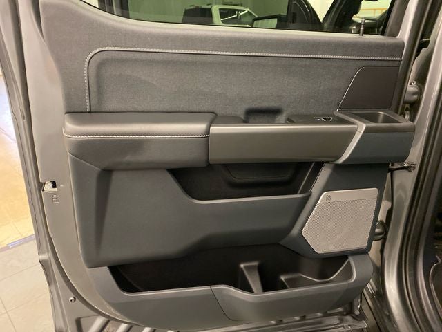 2025 Ford F-150 Lariat BLACK APPEARANCE PACKAGE