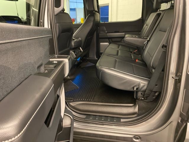 2025 Ford F-150 Lariat BLACK APPEARANCE PACKAGE
