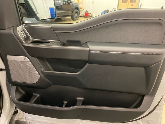 2024 Ford F-150 Lariat ROOF/BLACK APPEARANCE PACKAGE