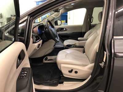 2021 Chrysler Voyager LXI