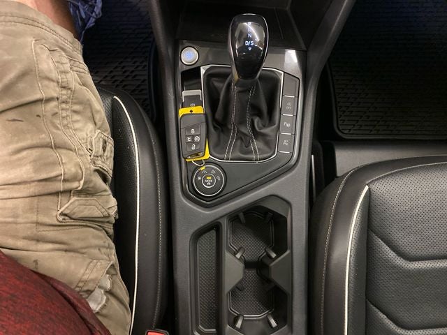 2022 Volkswagen Tiguan 2.0T SEL R-Line