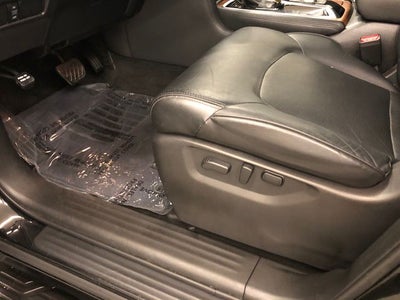2021 Nissan Armada SL BUCKETS