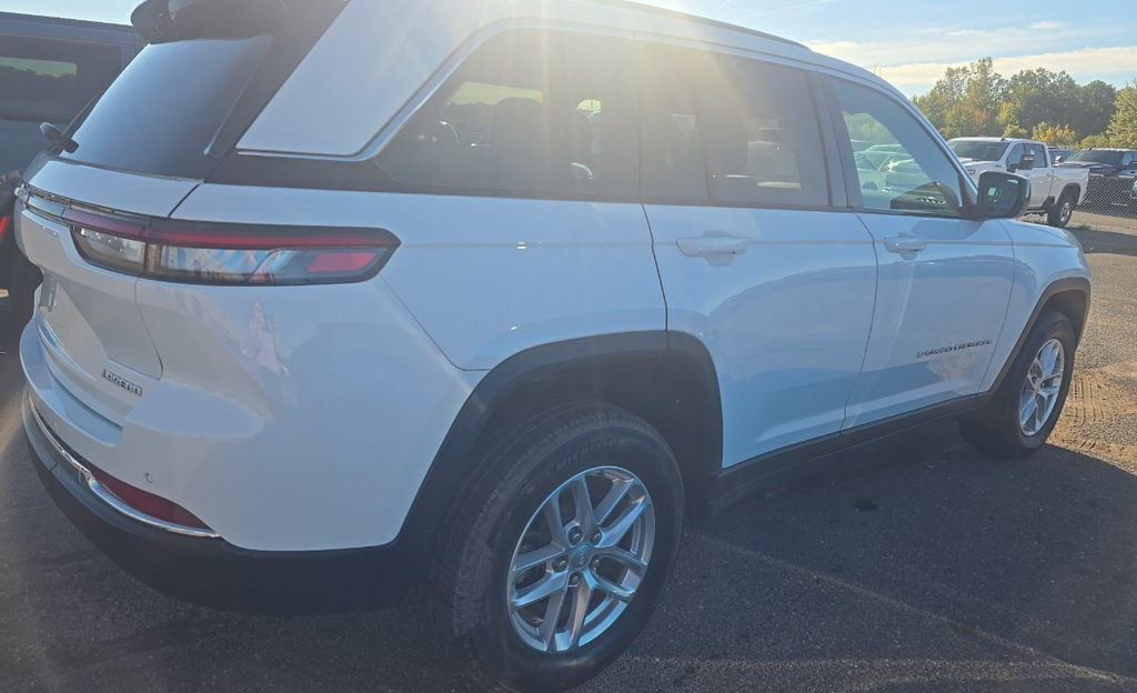 2025 Jeep Grand Cherokee Laredo X 4x4