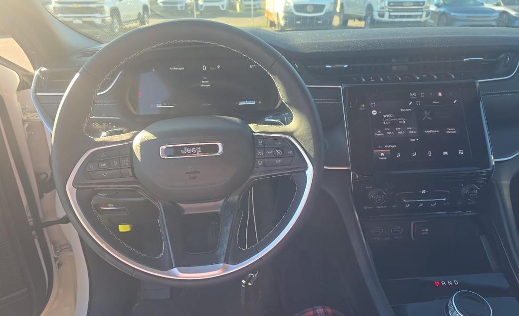 2025 Jeep Grand Cherokee Laredo X 4x4