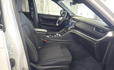 2025 Jeep Grand Cherokee Laredo X 4x4