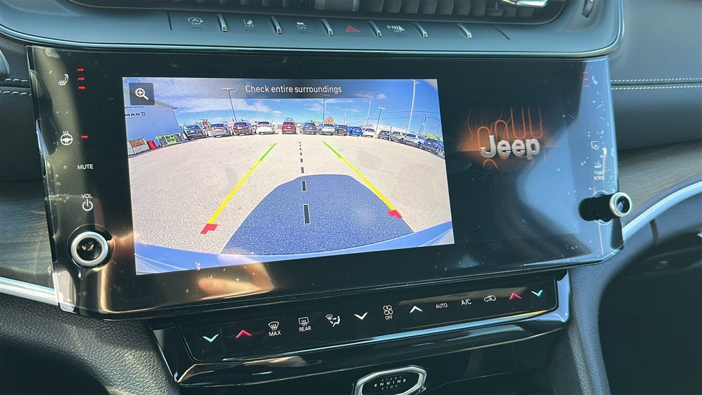 2027 Jeep Grand Cherokee GRAND CHEROKEE LAREDO ALTITUDE 4X4