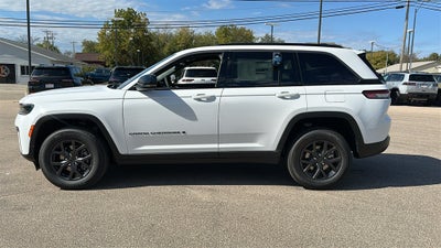 2027 Jeep Grand Cherokee GRAND CHEROKEE LAREDO ALTITUDE 4X4