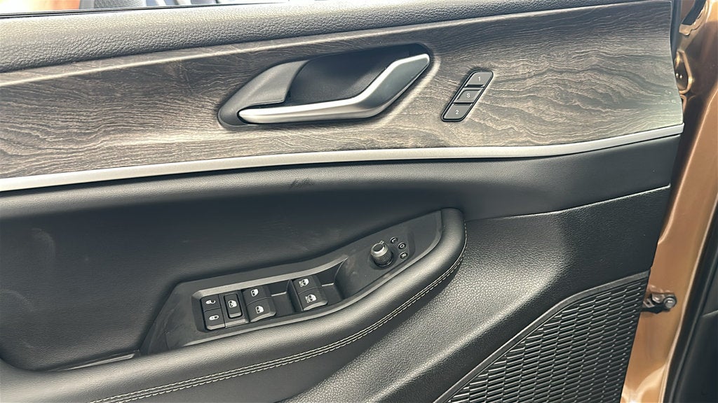 2027 Jeep Grand Cherokee GRAND CHEROKEE LIMITED 4X4