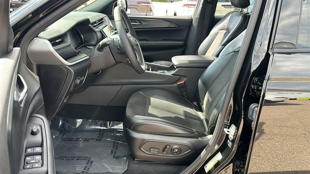 2024 Jeep Grand Cherokee L Altitude X 4x4