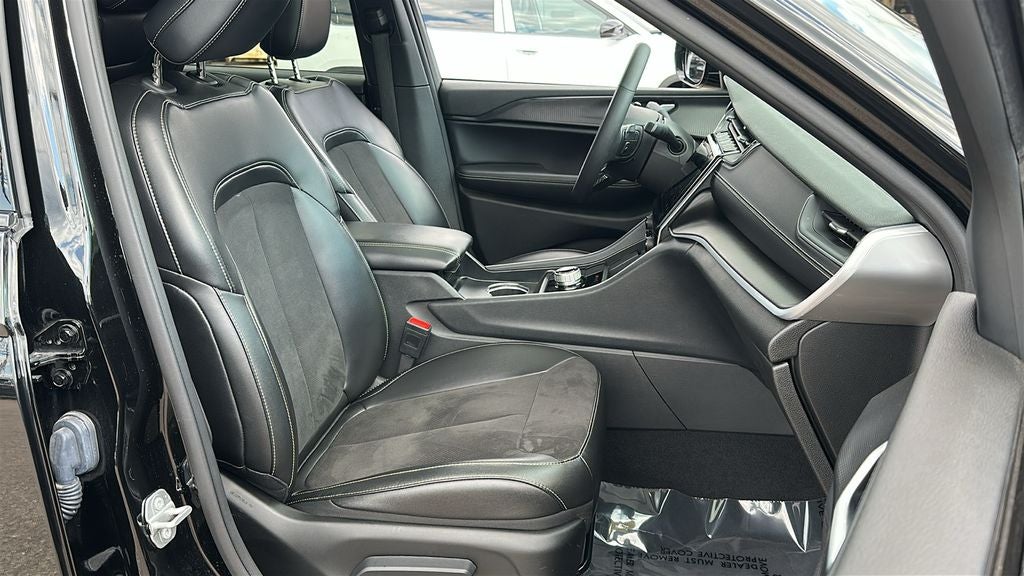 2024 Jeep Grand Cherokee L Altitude X 4x4
