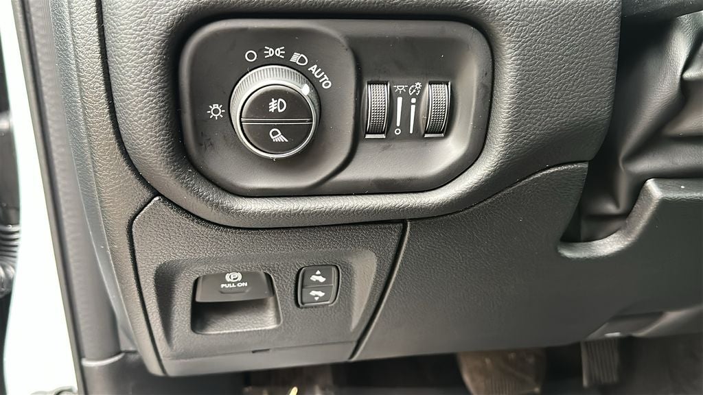 2026 RAM Ram 1500 RAM 1500 LONE STAR CREW CAB 4X4 5'7' BOX