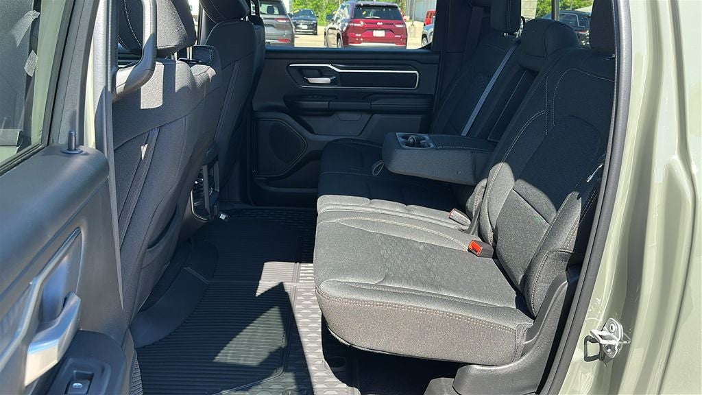 2026 RAM 1500 Big Horn Crew Cab 4x4 5'7' Box