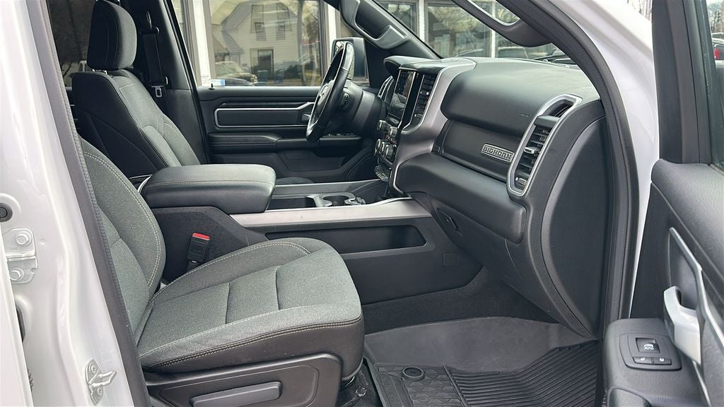 2022 RAM 1500 Big Horn Crew Cab 4x4 5'7' Box