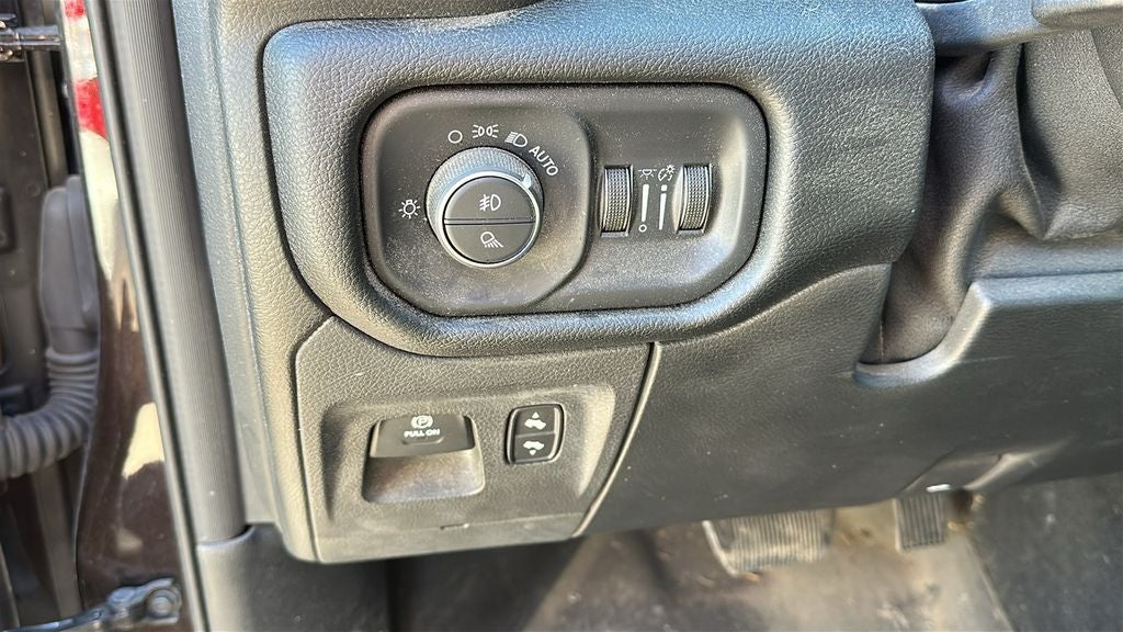 2019 RAM 1500 Big Horn/Lone Star Crew Cab 4x4 5'7' Box