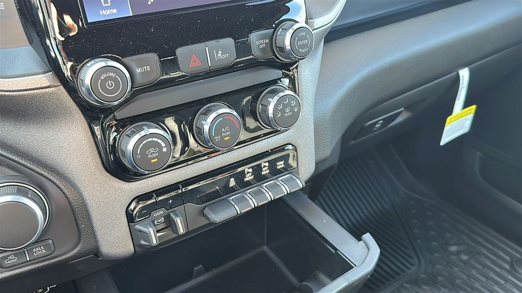 2026 RAM Ram 1500 RAM 1500 WARLOCK CREW CAB 4X4 5'7' BOX