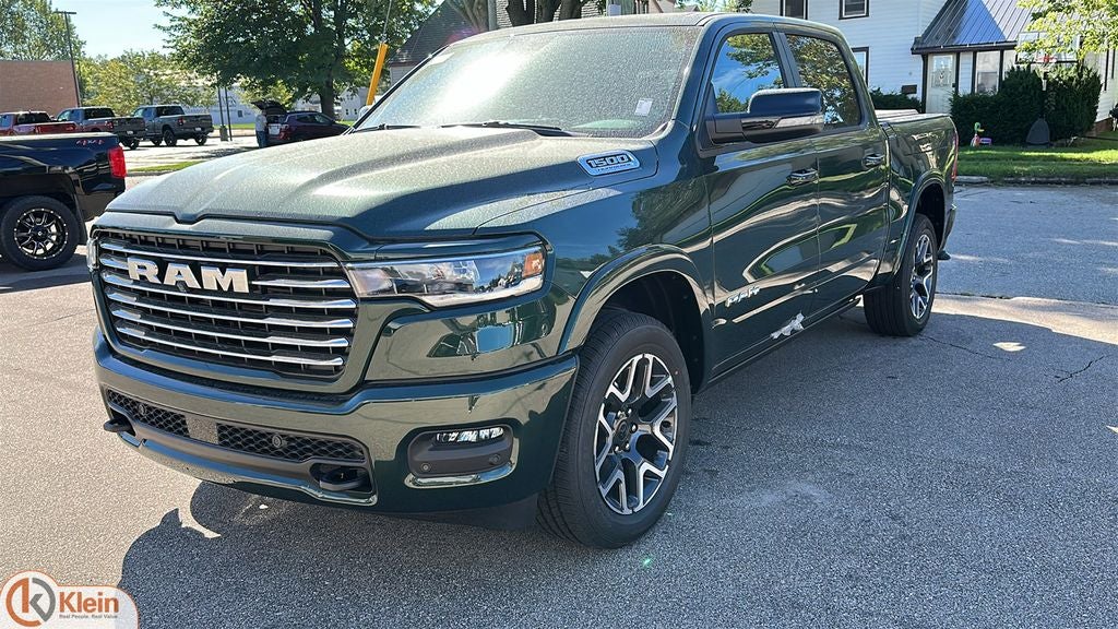 2027 RAM 1500 LARAMIE CREW CAB 4X4 5'7' BOX