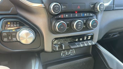 2020 RAM 1500 Laramie Crew Cab 4x4 5'7' Box