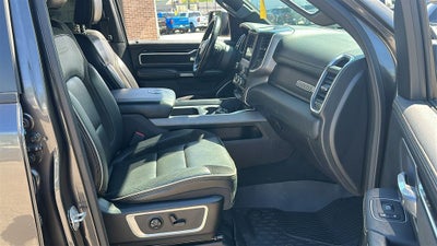 2020 RAM 1500 Laramie Crew Cab 4x4 5'7' Box